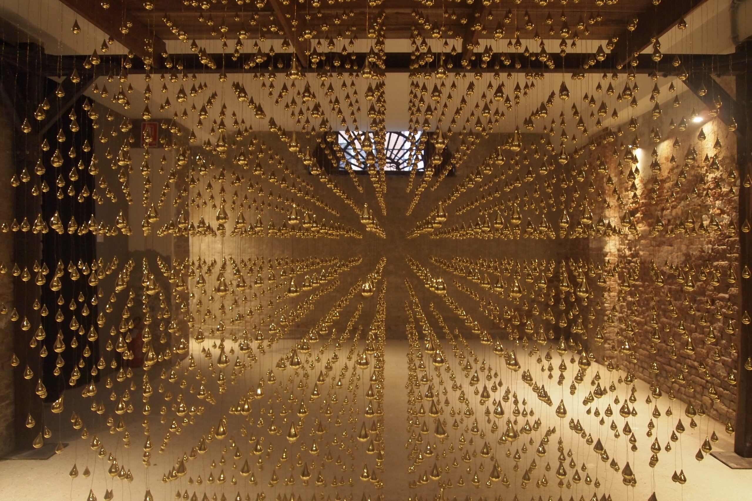 'Golden Teardrop' (detail), installation, 2013, Arin Rungjang. Image courtesy of the artist.
